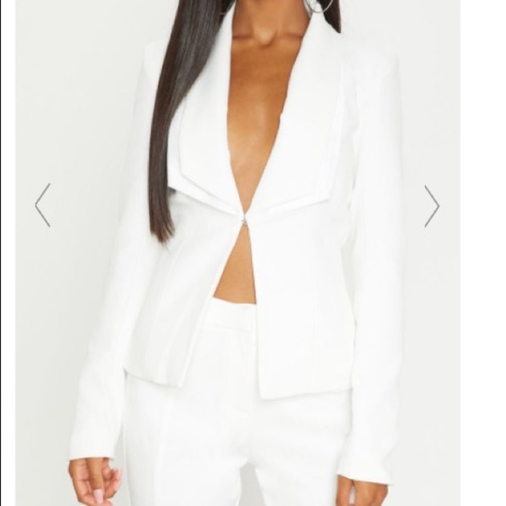 Avanti cream suit jacket/ blazer